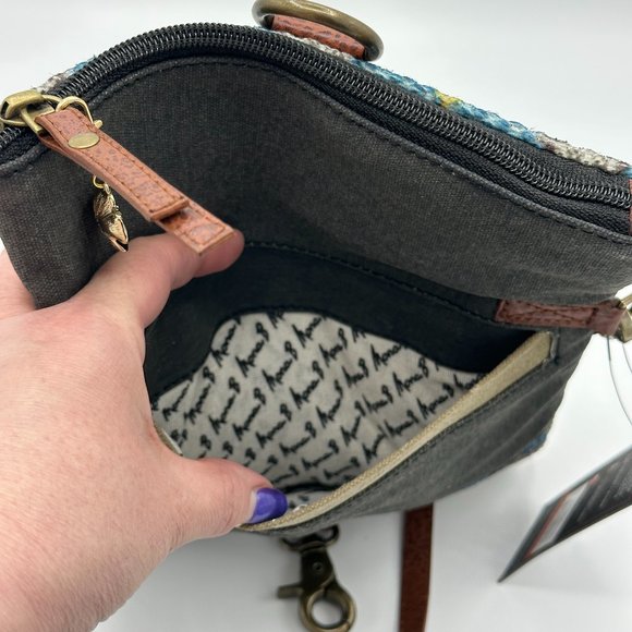 NWT Paige Up-Cycled Canvas and Durrie Crossbody M-6528 by Mona B - Picture 6 of 7